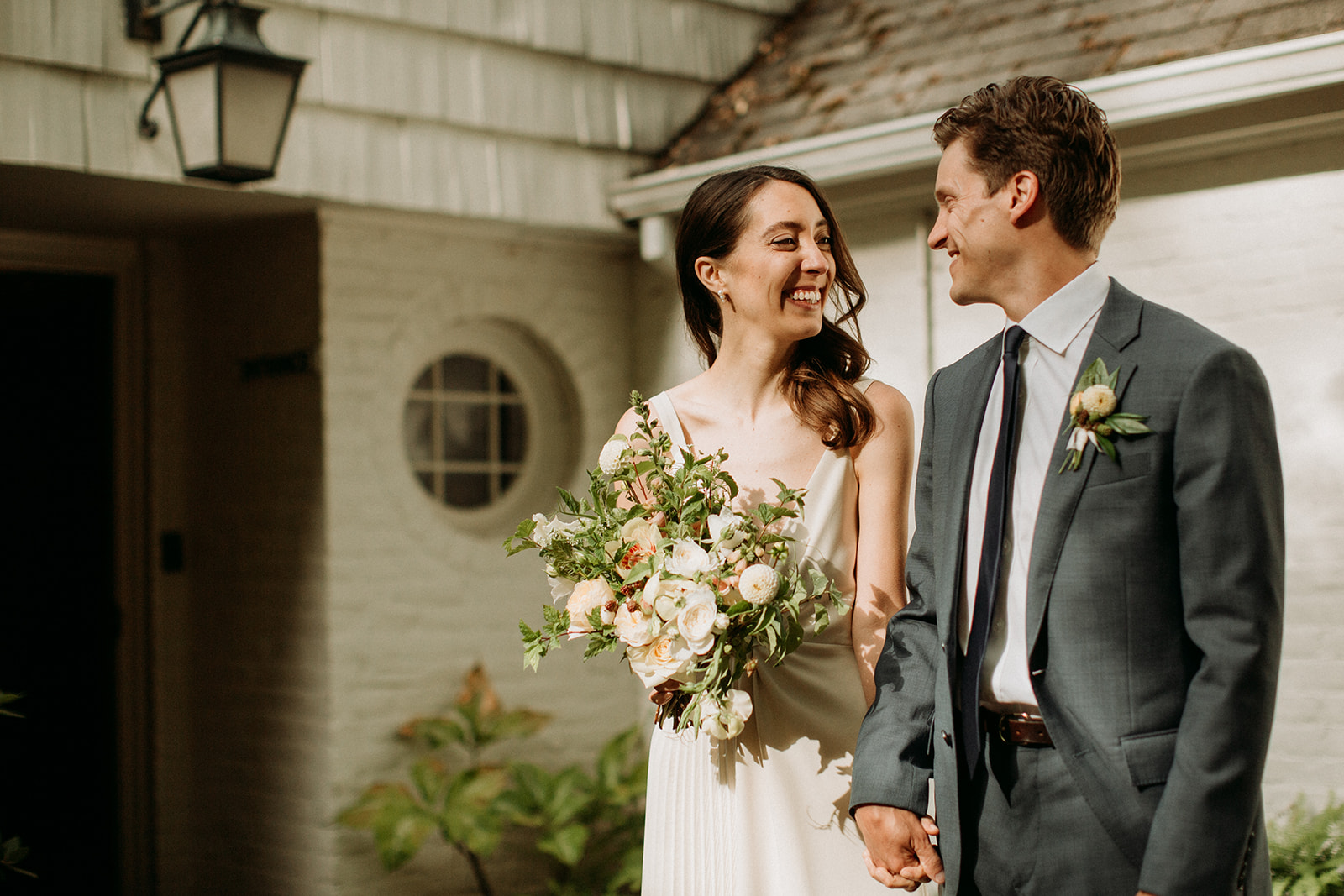 Laidback but Elegant Leach Botanical Garden Wedding | Rachel \u0026 Adam |  Marcela Pulido Photography, image size:1600x1067